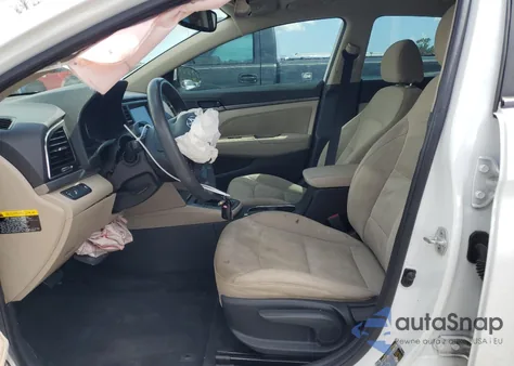 2018 Hyundai Elantra Sel z USA, uszkodzony, nr VIN 5NPD84LF2JH389052